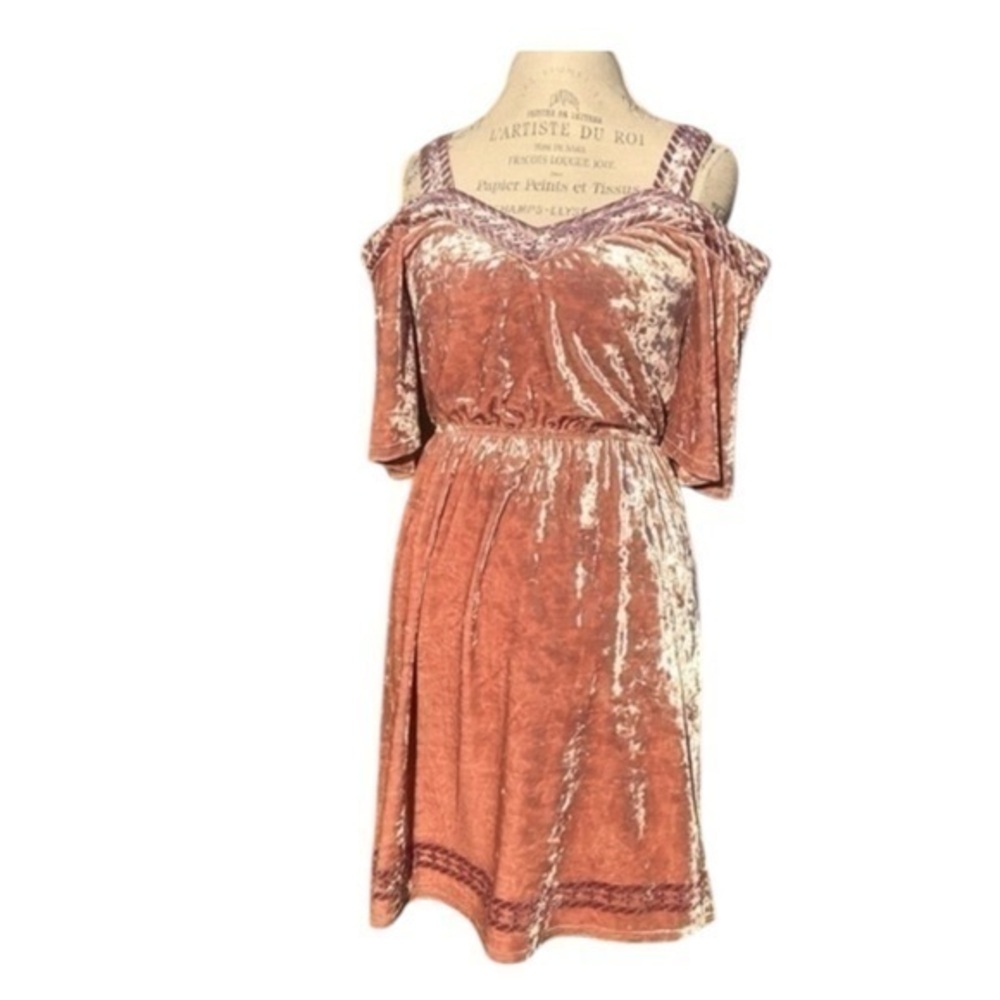NWOT Lucky 🍀 Velvet Cold Shoulder  GG2